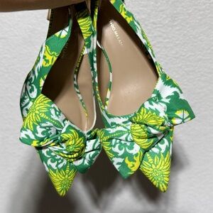 ANTONIO MELANI Green & Yellow Floral Bow Pointed-Toe Pumps